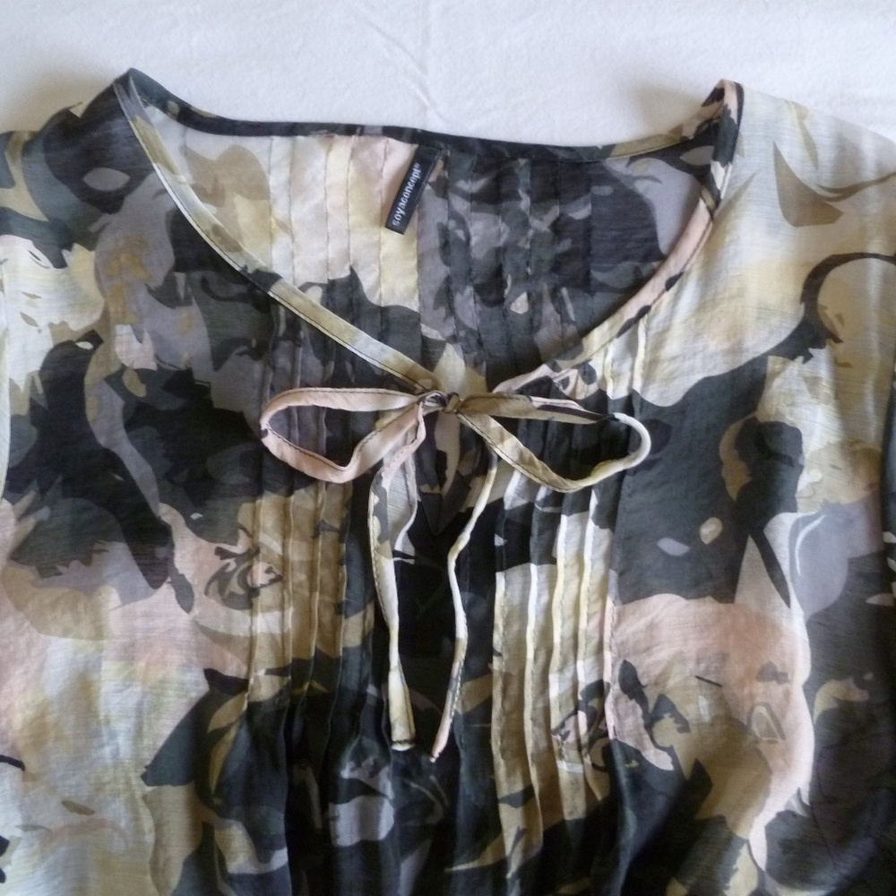 LIKE NEW Soyaconcept floral tunic blouse - Picture 6 of 8